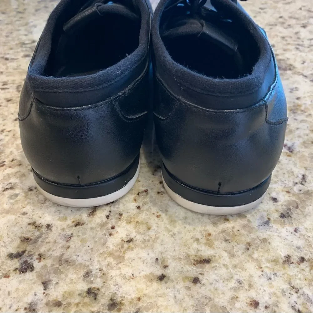 Hawke & Co Memory Foam Shoes “Ilan” Size 11